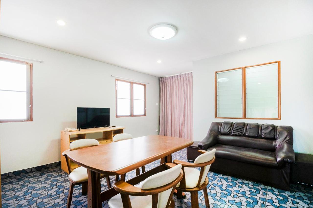 פאטאיה Oyo 663 Green Beach Room מראה חיצוני תמונה