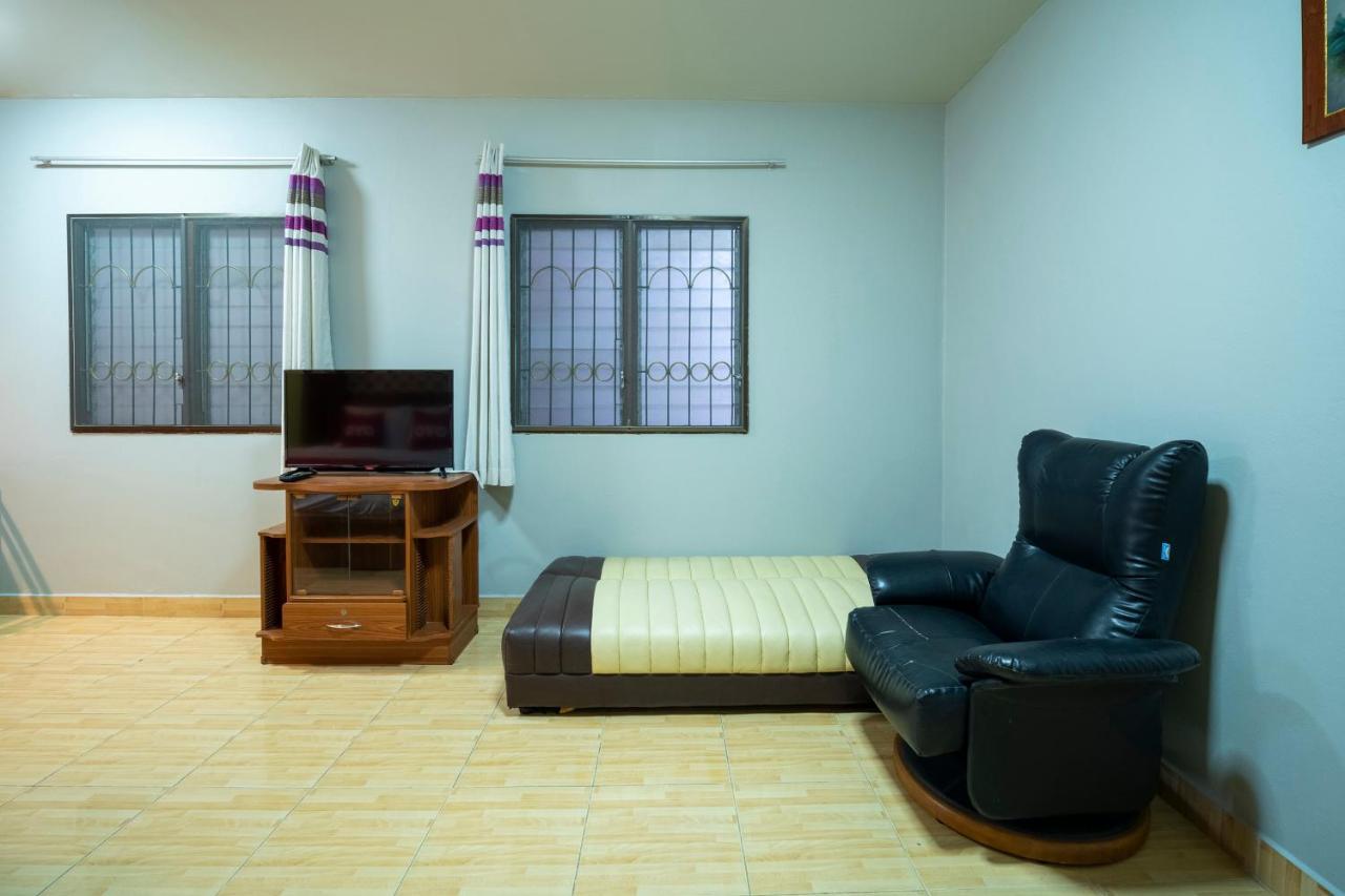 פאטאיה Oyo 663 Green Beach Room מראה חיצוני תמונה