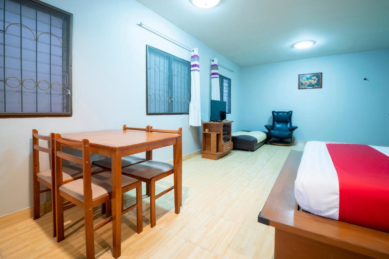 פאטאיה Oyo 663 Green Beach Room מראה חיצוני תמונה