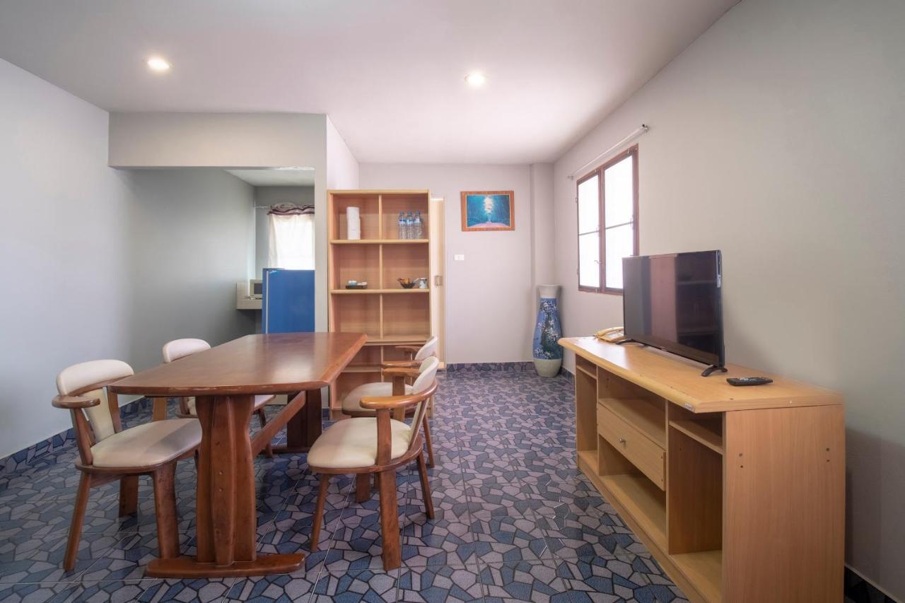 פאטאיה Oyo 663 Green Beach Room מראה חיצוני תמונה