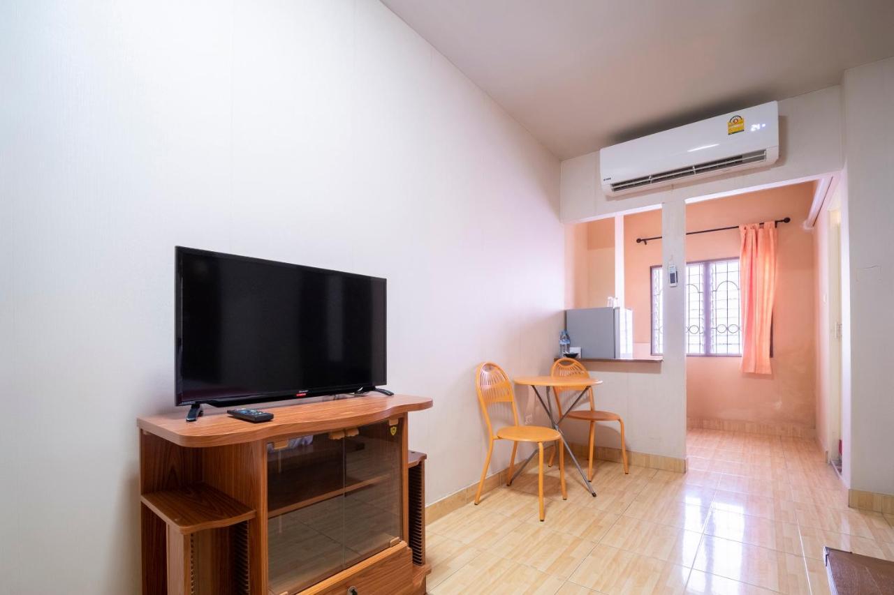 פאטאיה Oyo 663 Green Beach Room מראה חיצוני תמונה