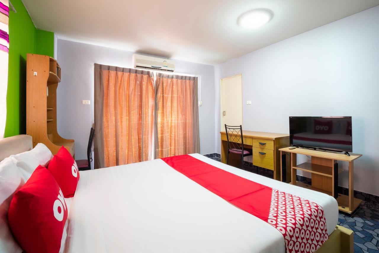 פאטאיה Oyo 663 Green Beach Room מראה חיצוני תמונה